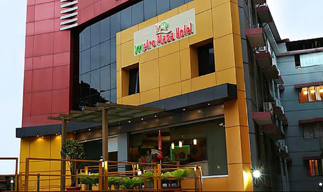 Metro Plaza Hotel Mangalore Esterno foto