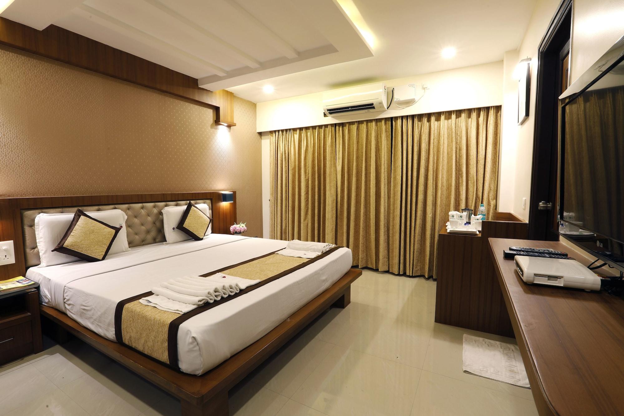 Metro Plaza Hotel Mangalore Esterno foto