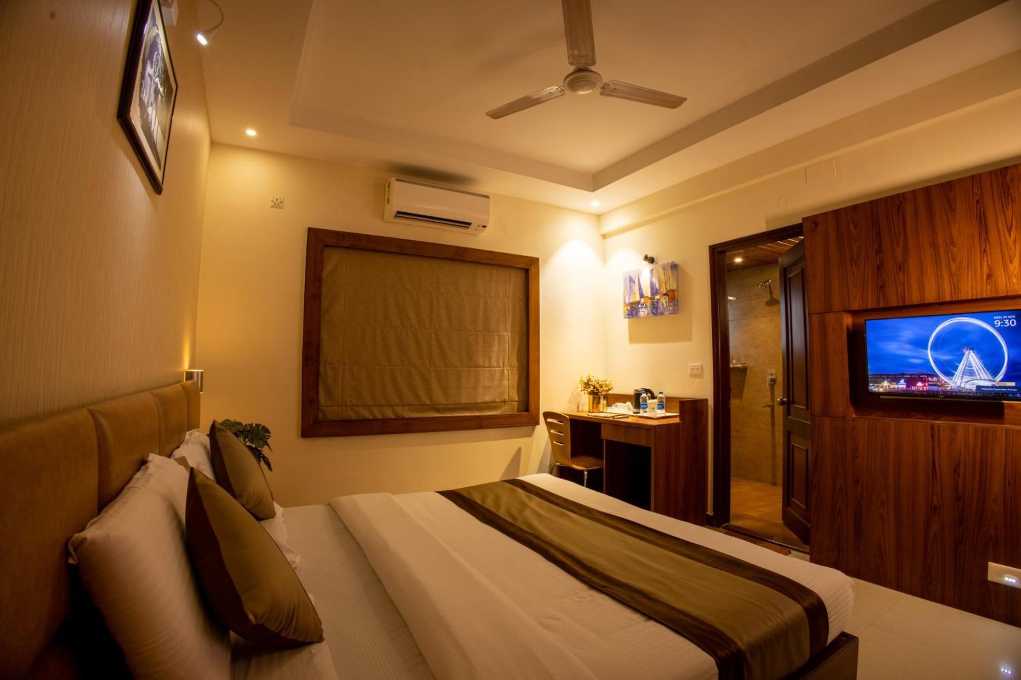 Metro Plaza Hotel Mangalore Esterno foto